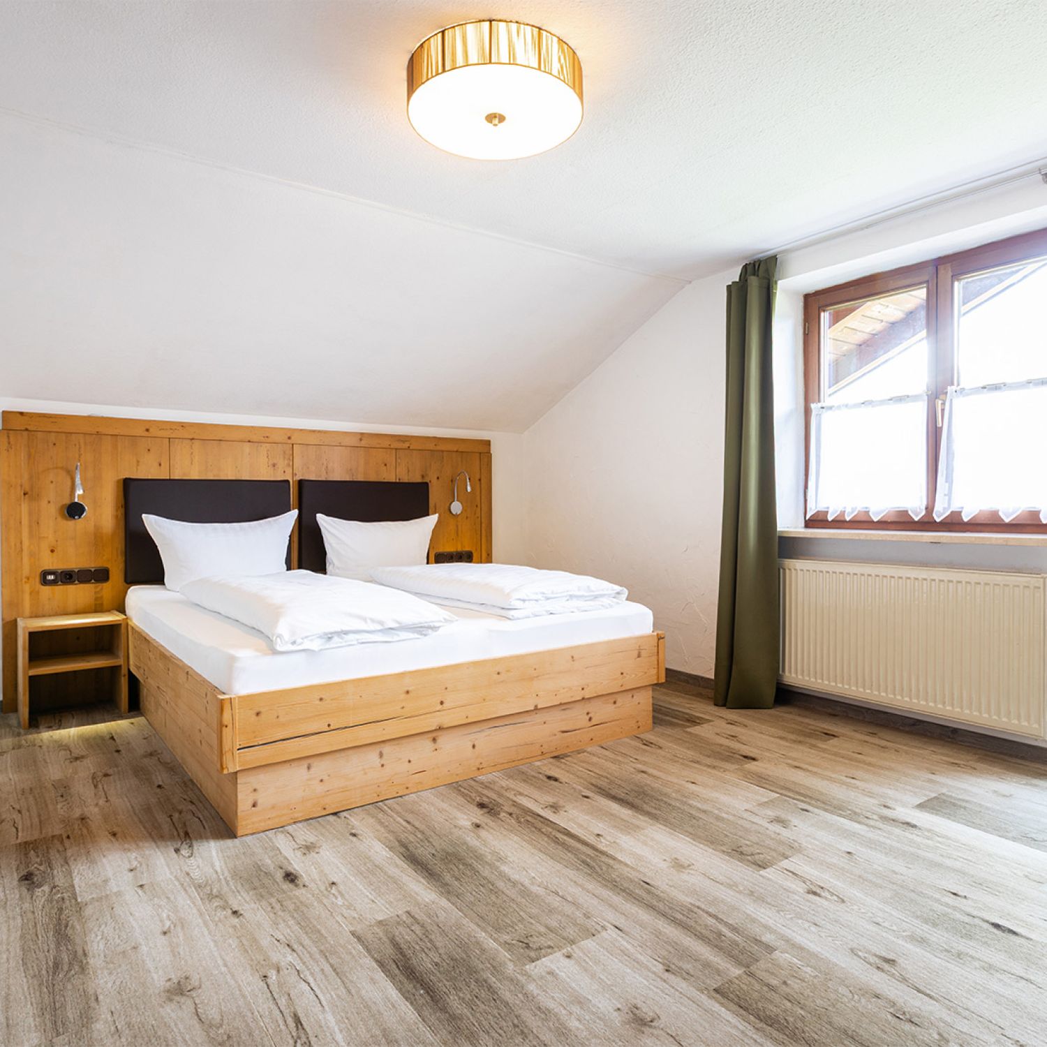 Doppelzimmer im Gästehaus Almenrausch