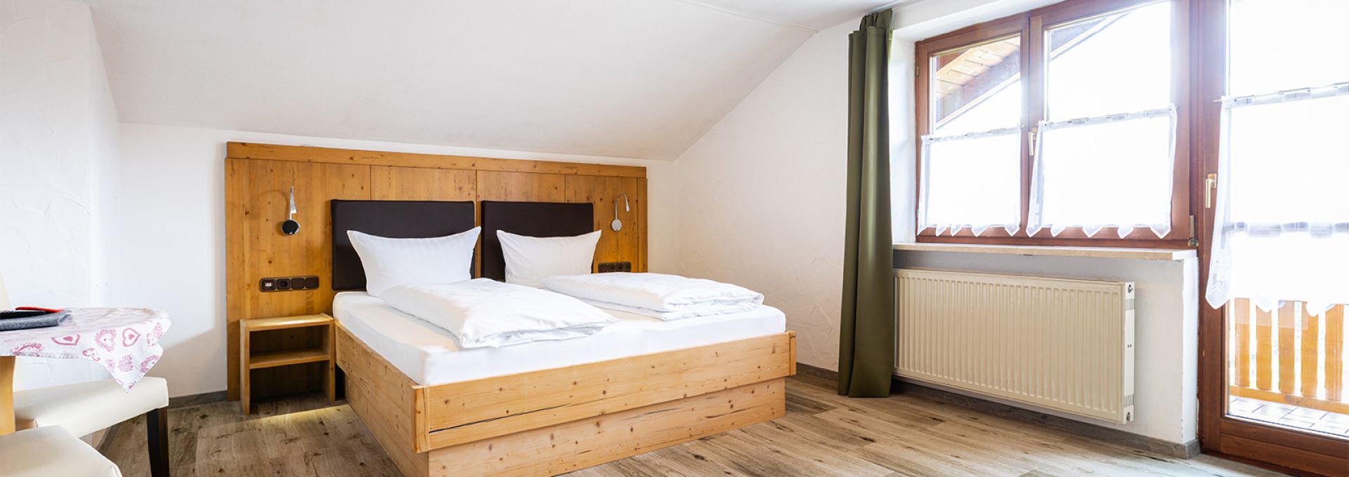 Doppelzimmer im Gästehaus Almenrausch